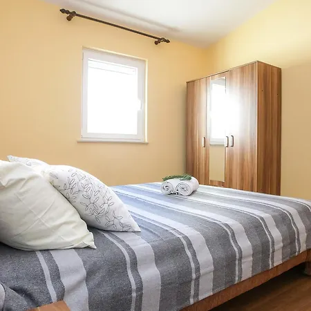 Appartement Zuta Kuca Pakoštane