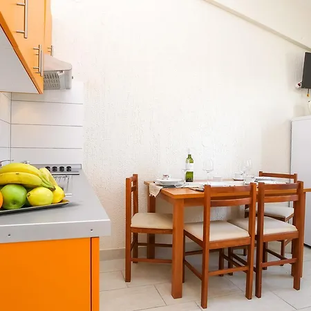 Zuta Kuca Apartment