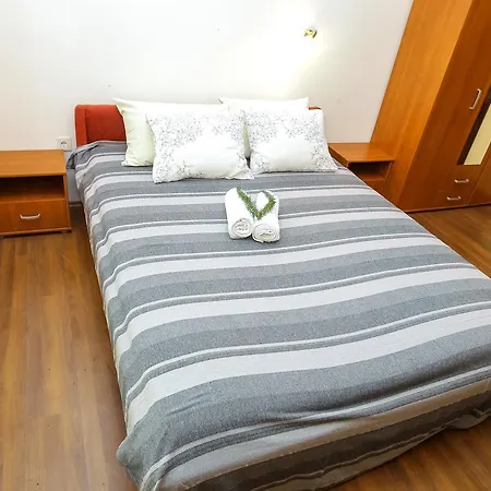 Zuta Kuca Appartement *