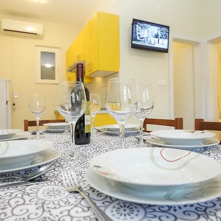 Appartement Zuta Kuca *