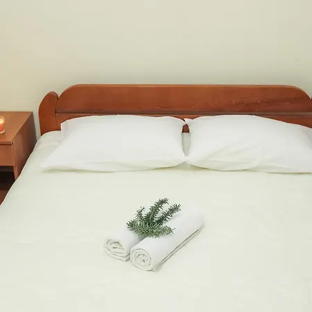 Zuta Kuca Apartment Pakostane
